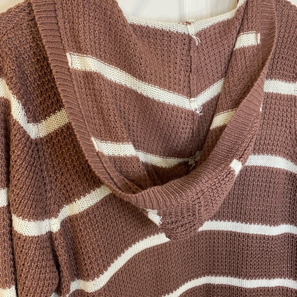 Cozy Striped Cardigan in Brown and White - Picture 5 of 6